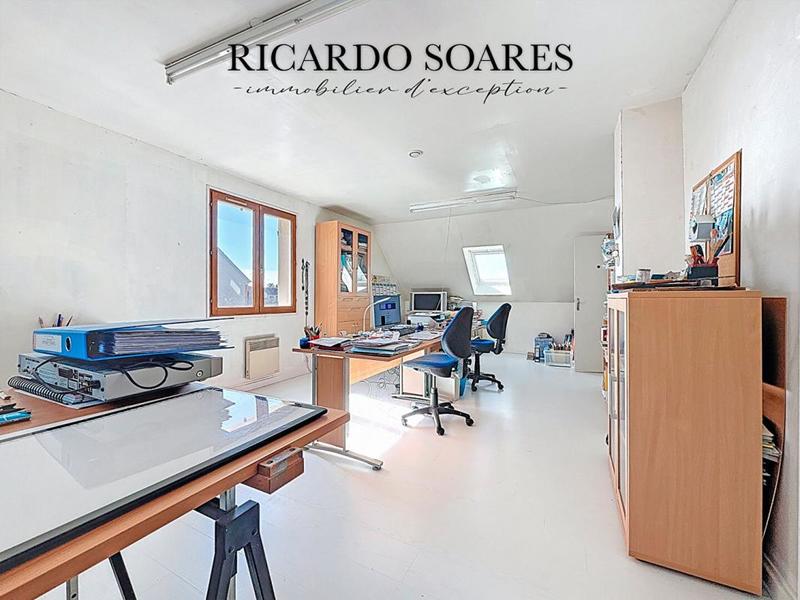 Maison - 200 m² - 7 pièces