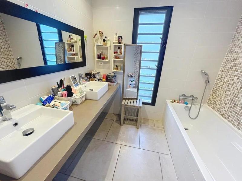 Villa - 107 m² - 5 pièces