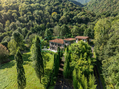 Château - 1 000 m² - 35 pièces