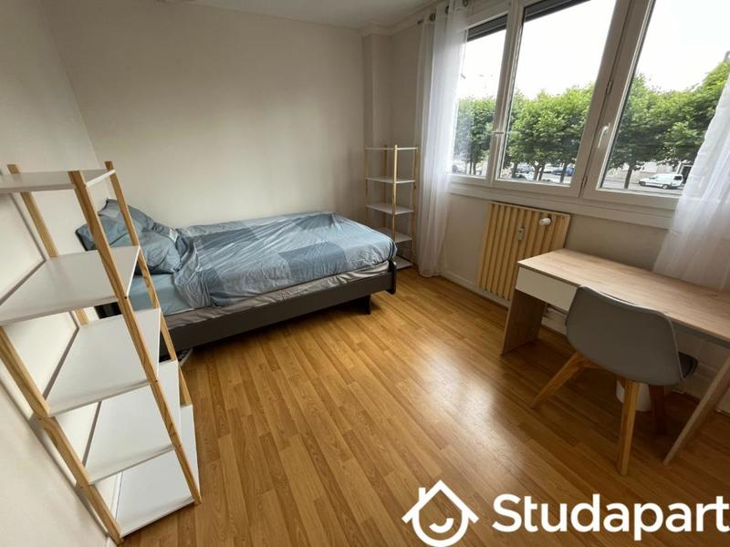 Chambre - 12 m² - 1 pièce