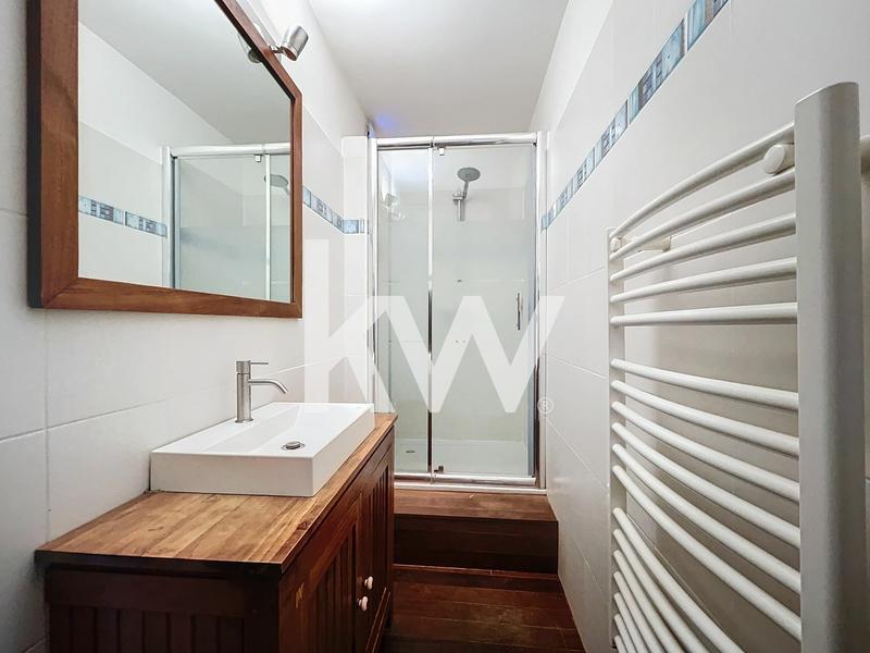 Appartement - 80 m² - 4 pièces