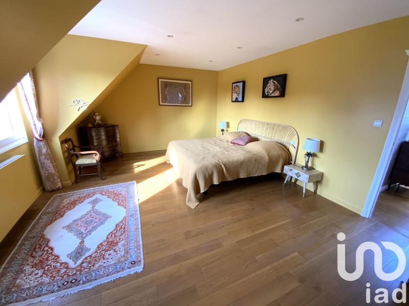 Maison - 362 m² - 9 pièces