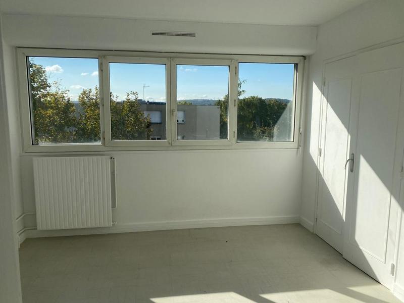 Appartement ancien - 74 m² - 4 pièces