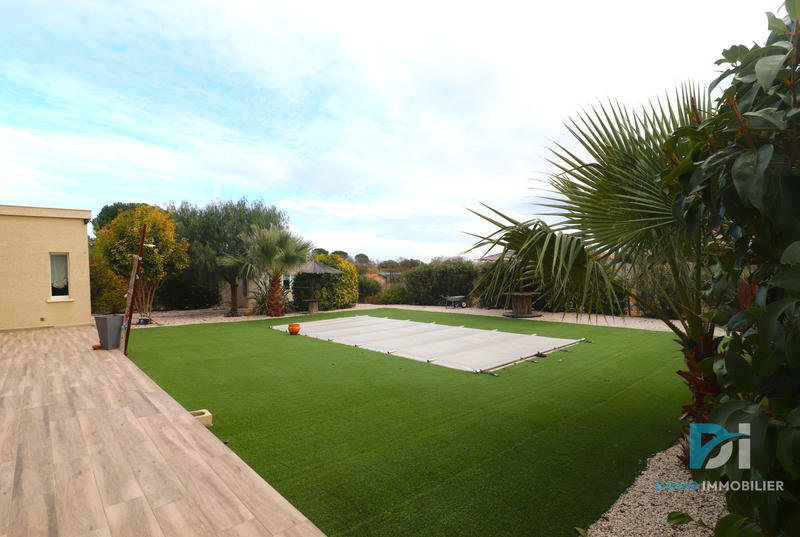 Villa - 297 m² - 8 pièces