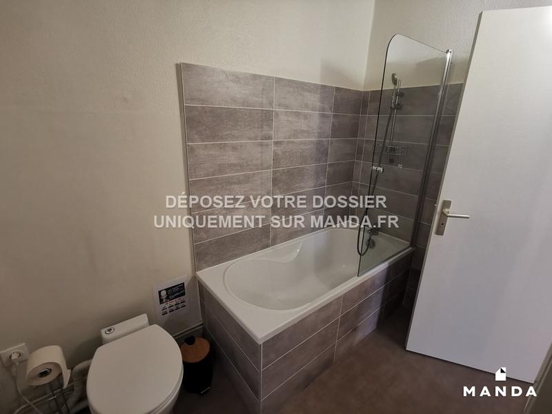 Chambre - 11 m² - 5 pièces