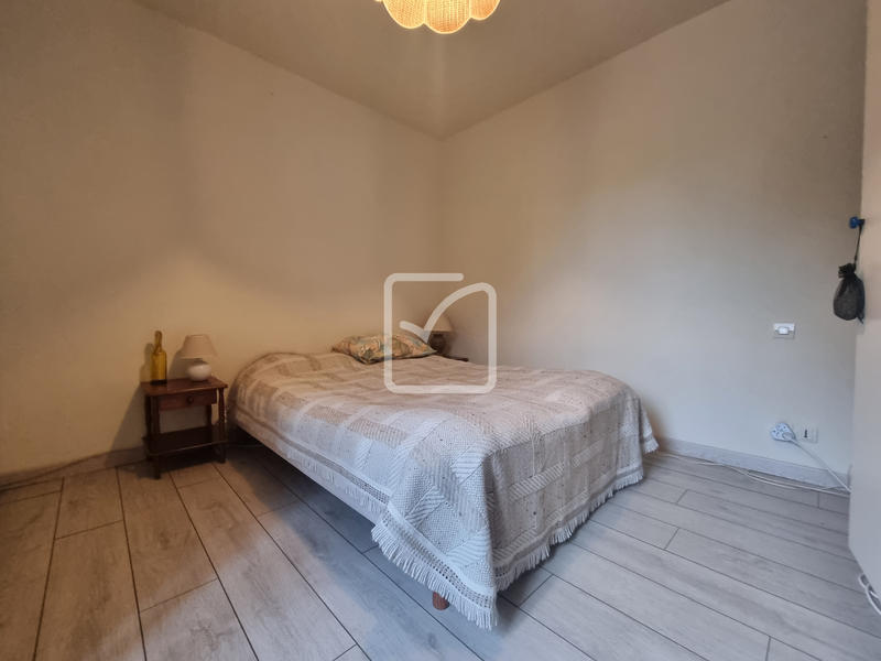 Propriété - 215 m² - 9 pièces