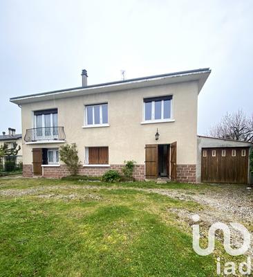 Maison - 201 m² - 7 pièces