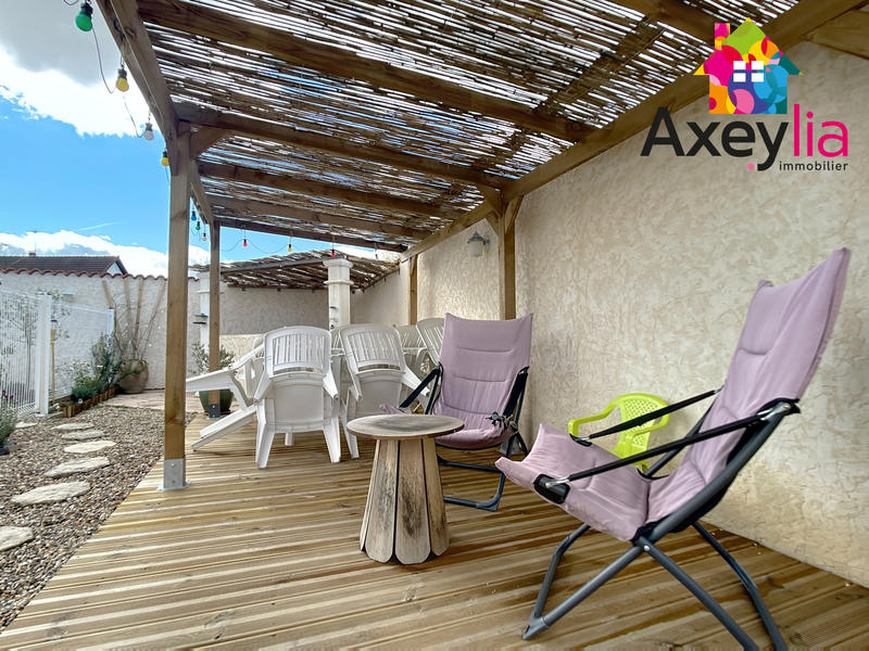 Maison - 90 m² - 5 pièces