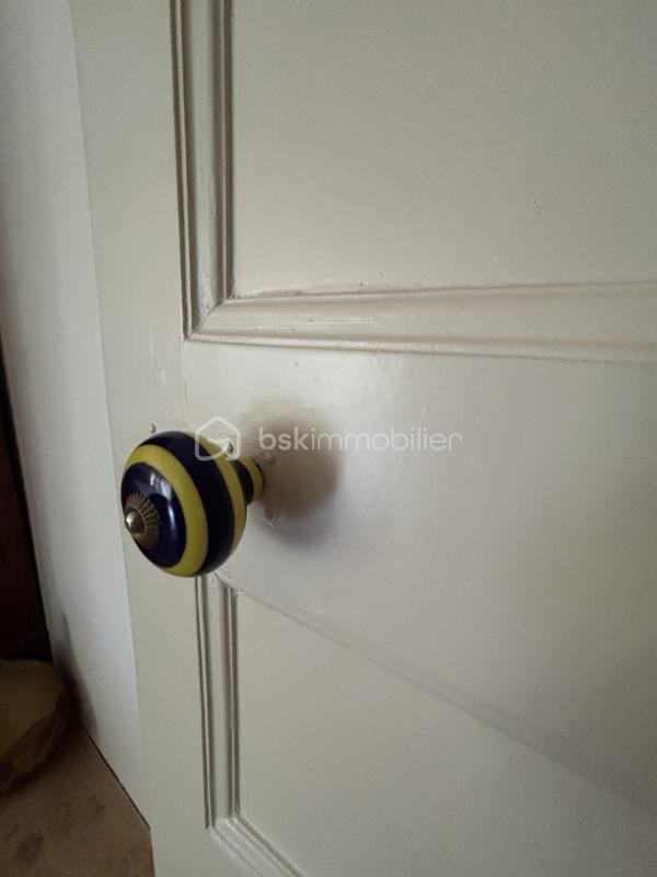 Demeure - 250 m² - 7 pièces