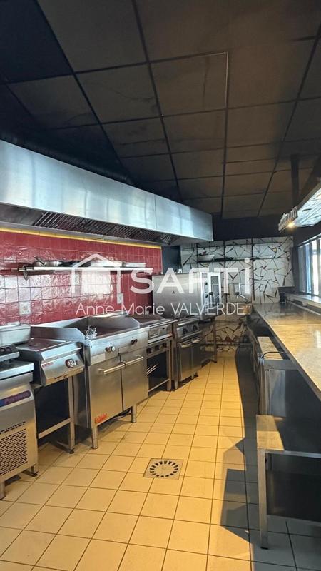 Local commercial - 240 m² - 3 pièces