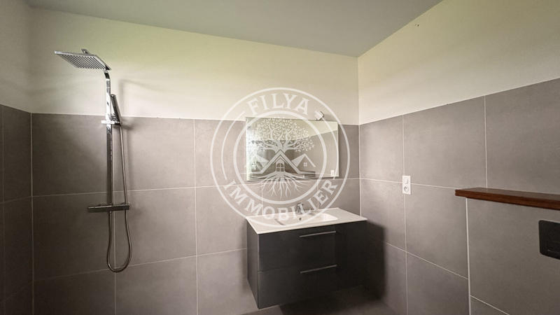 Maison - 93 m² - 4 pièces