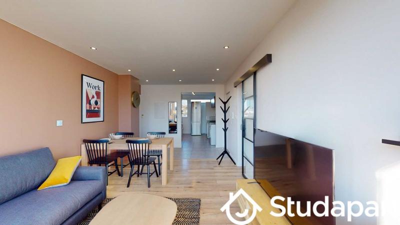 Chambre - 12 m² - 1 pièce