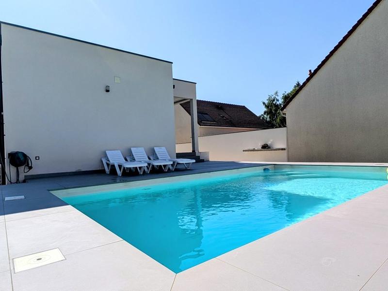Maison - 180 m² - 6 pièces