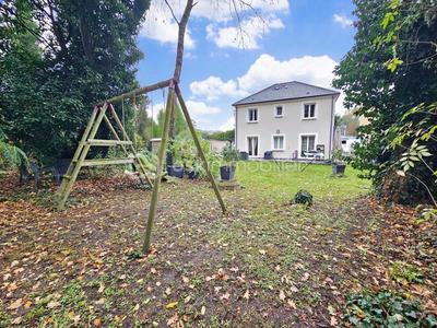 Pavillon - 100 m² - 6 pièces