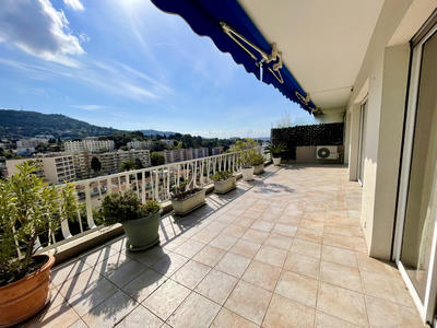 Appartement - 77 m² - 3 pièces