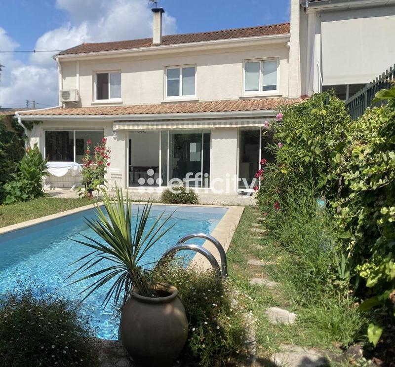 Maison - 130 m² - 6 pièces