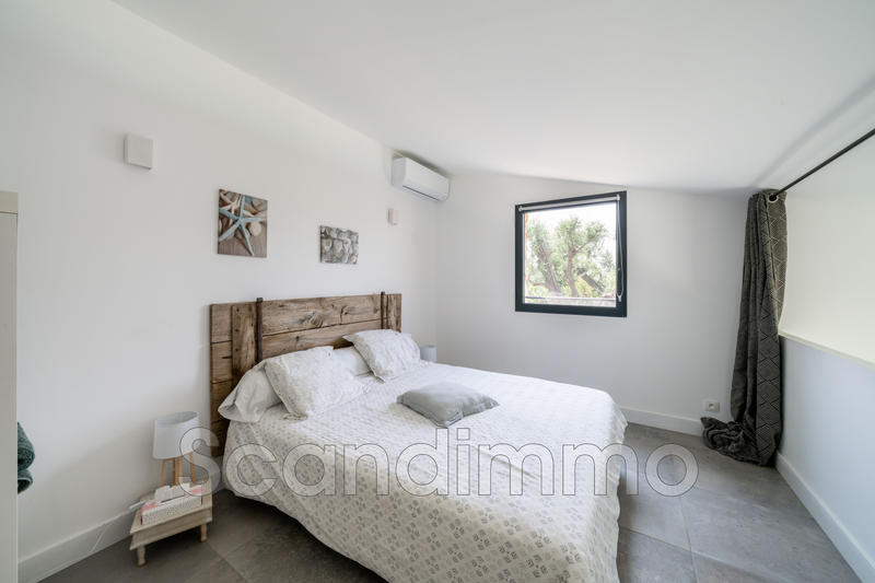 Maison - 220 m² - 5 pièces