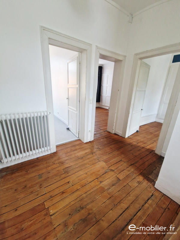 Maison - 195 m² - 8 pièces