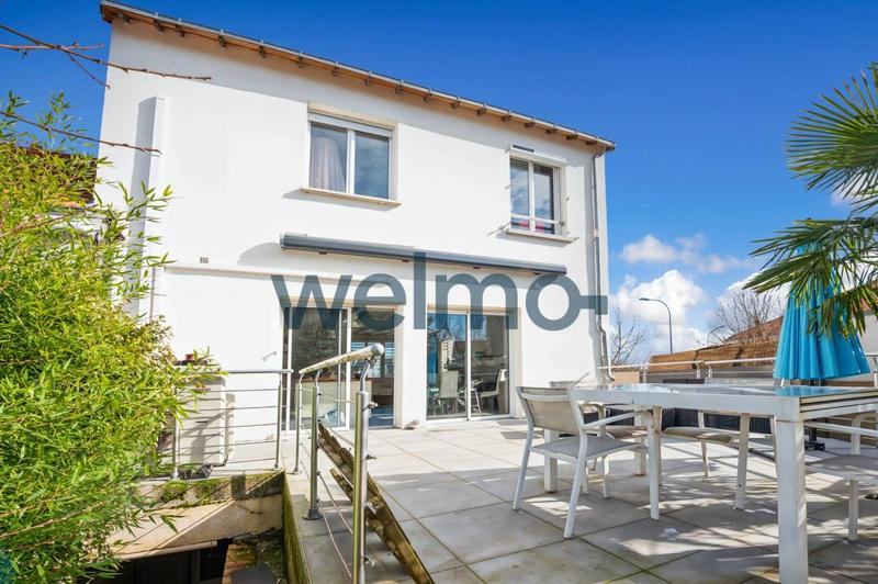 Maison - 180 m² - 6 pièces