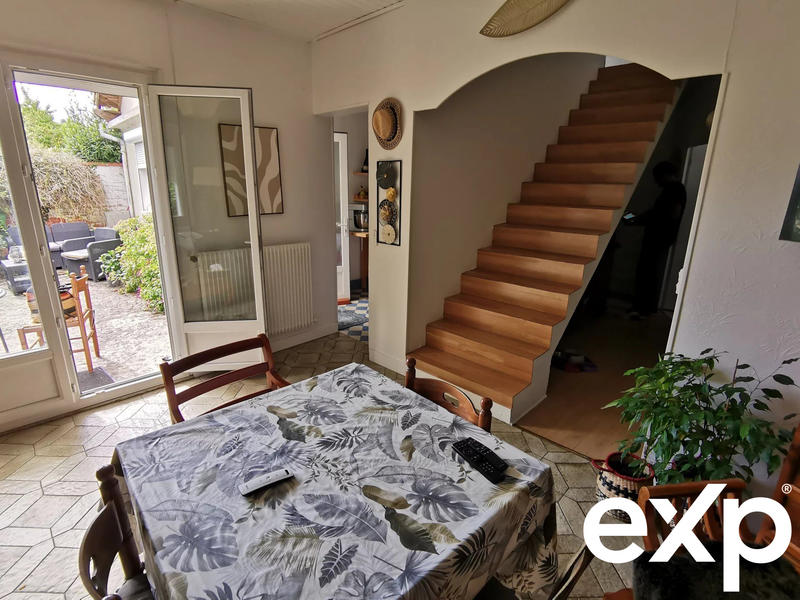 Maison - 80 m² - 5 pièces