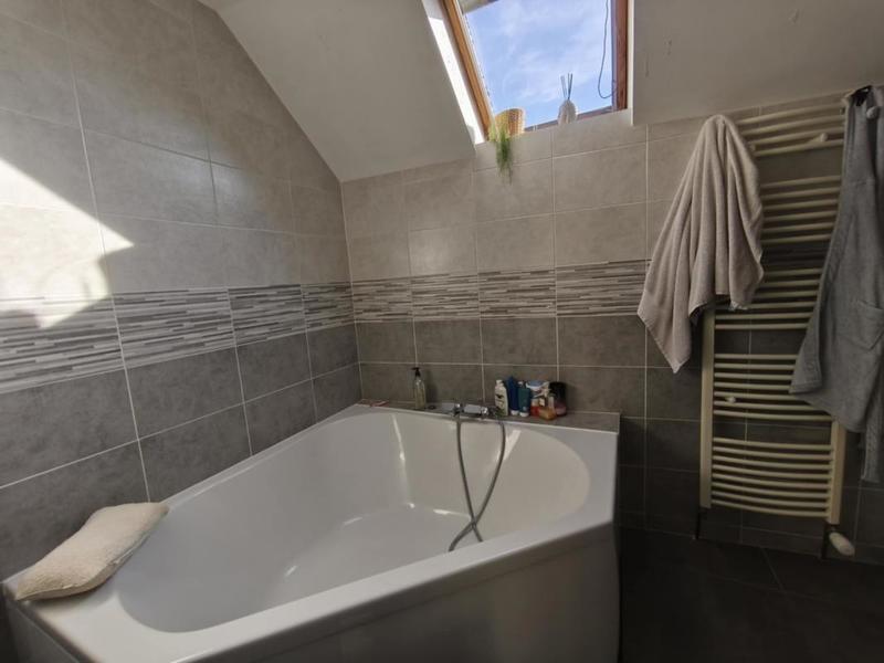 Maison - 150 m² - 10 pièces