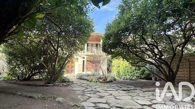 Maison de maîtres - 264 m² - 10 pièces