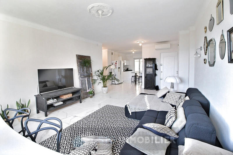 Appartement - 90 m² - 3 pièces