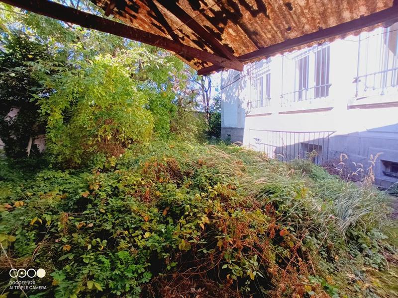 Maison - 581 m² - 1 pièce