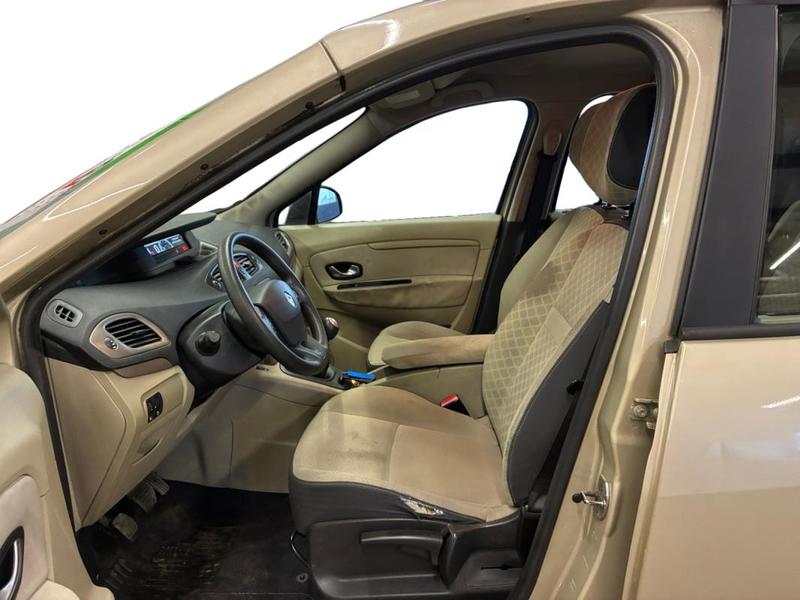 Renault Grand Scénic III dCi 130 Expression 7 pl