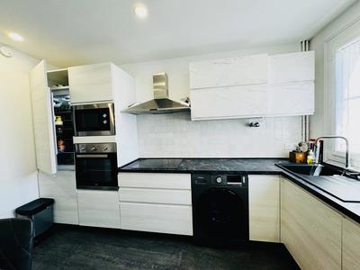 Appartement - 65 m² - 4 pièces