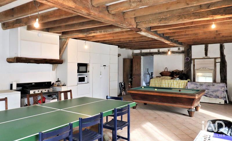 Maison - 377 m² - 10 pièces