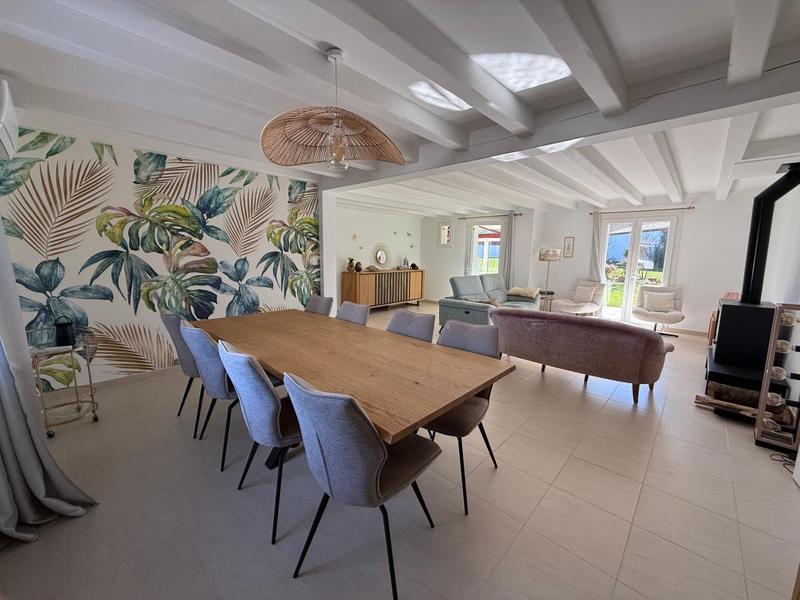 Villa - 275 m² - 9 pièces