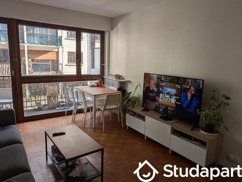 Chambre - 85 m² - 1 pièce