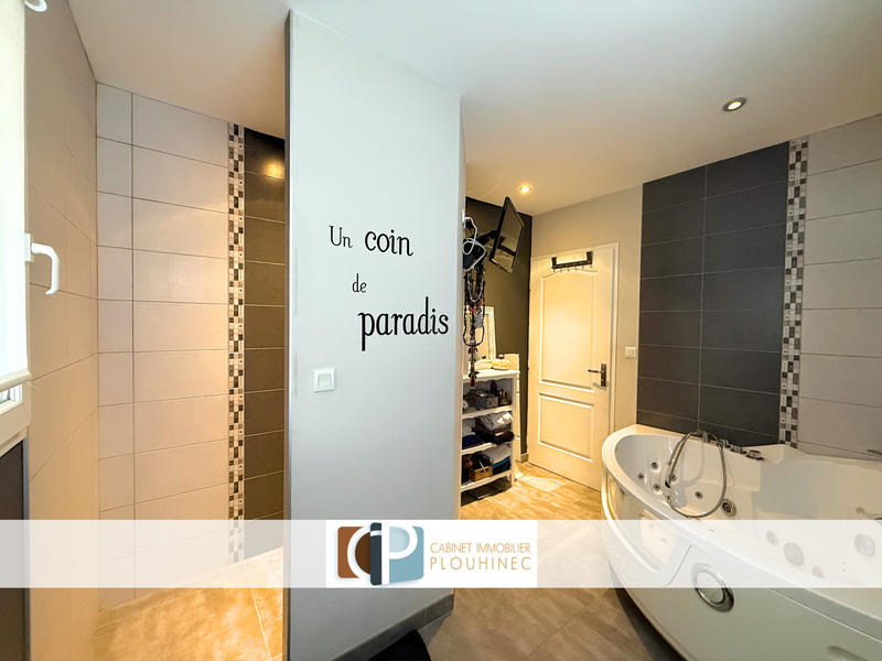 Maison - 175 m² - 7 pièces