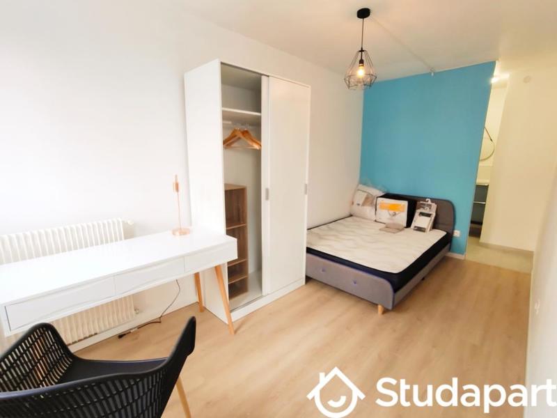 Chambre - 14 m² - 1 pièce