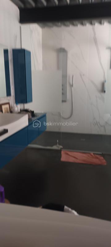 Loft - 220 m² - 4 pièces