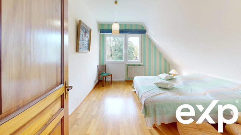 Maison - 296 m² - 10 pièces