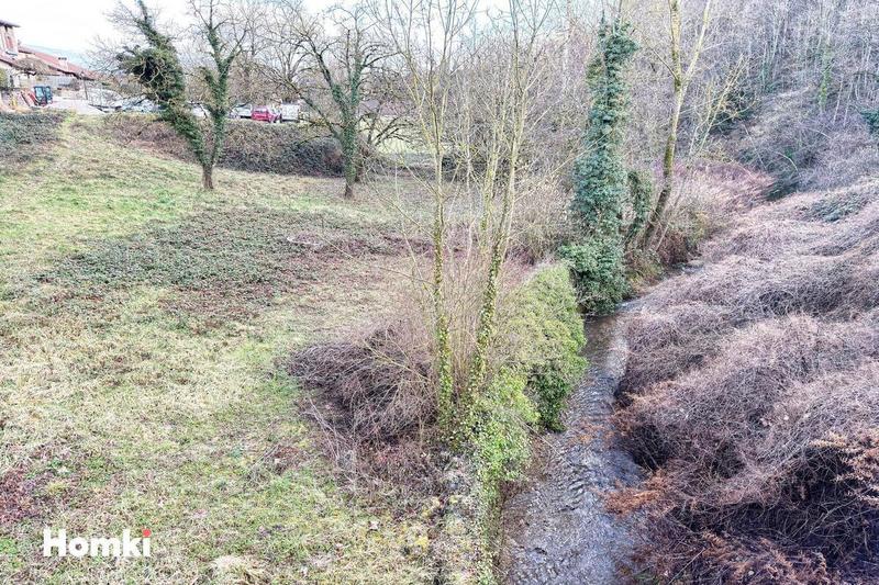 Divers - 742 m² - 30 pièces