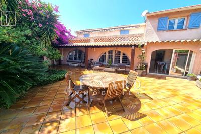 Maison - 135 m² - 4 pièces