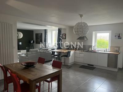 Maison - 105 m² - 4 pièces
