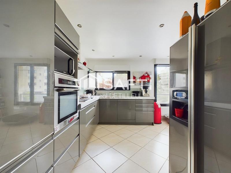 Appartement - 145 m² - 7 pièces