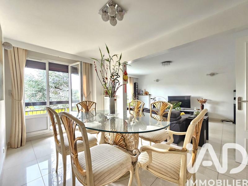 Appartement - 108 m² - 5 pièces