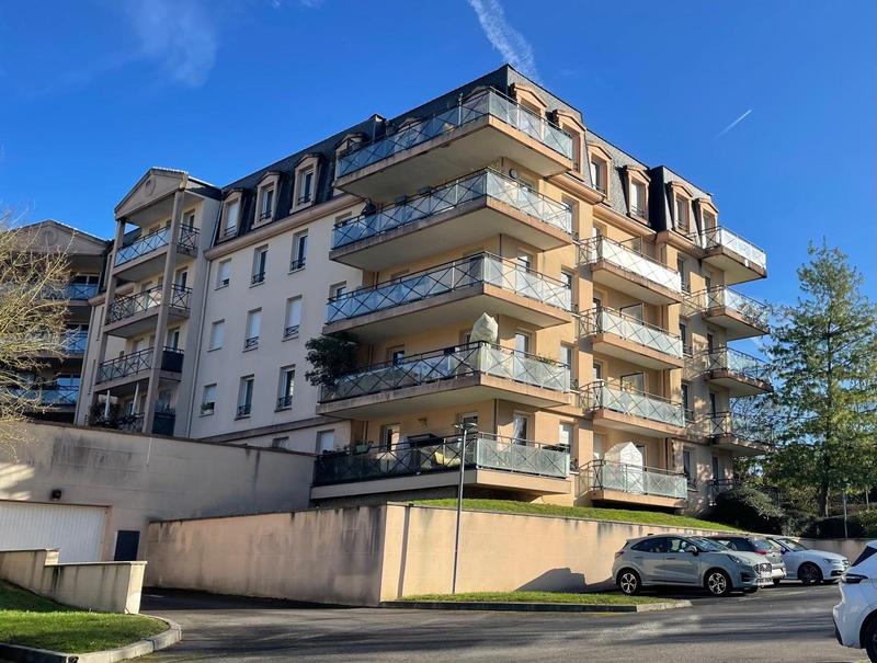 Appartement - 97 m² - 4 pièces