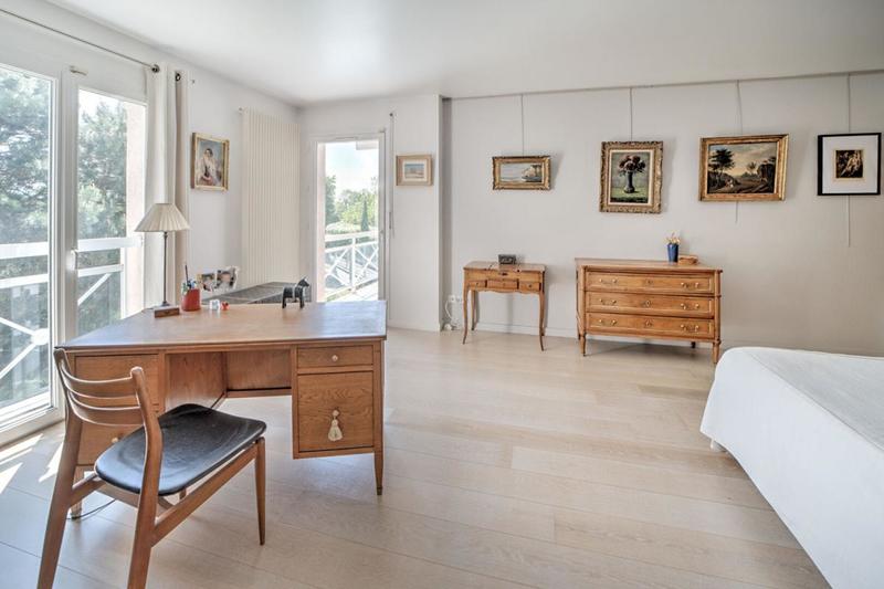 Maison - 320 m² - 7 pièces