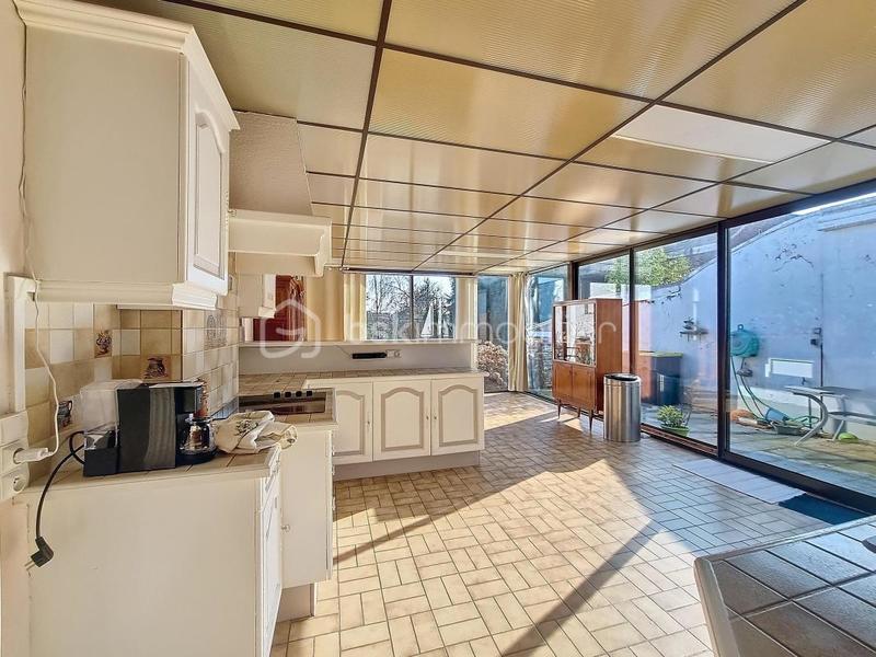 Maison - 178 m² - 8 pièces