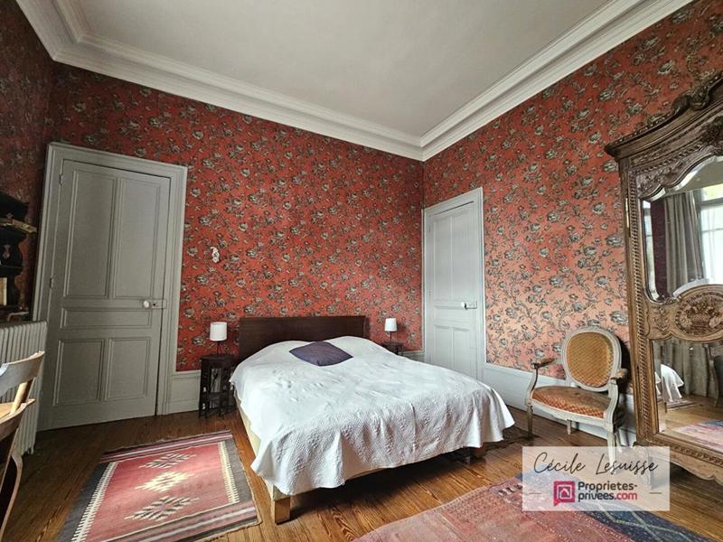 Maison - 451 m² - 15 pièces