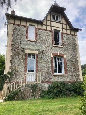 Maison - 128 m² - 7 pièces