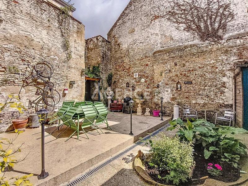 Maison - 294 m² - 7 pièces