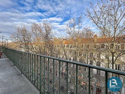 Appartement - 109 m² - 3 pièces