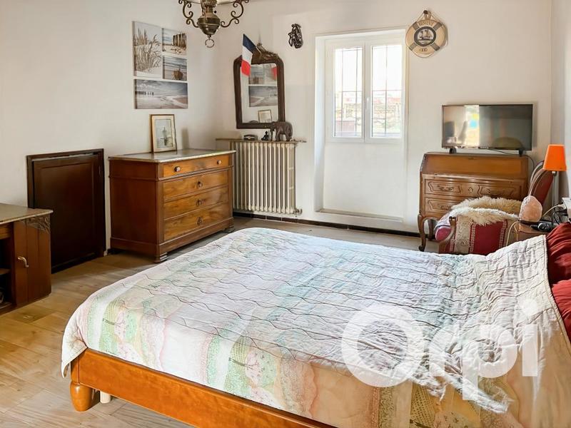 Mas - 270 m² - 8 pièces